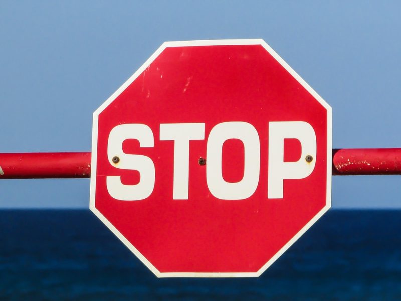 stop-1374937_1280